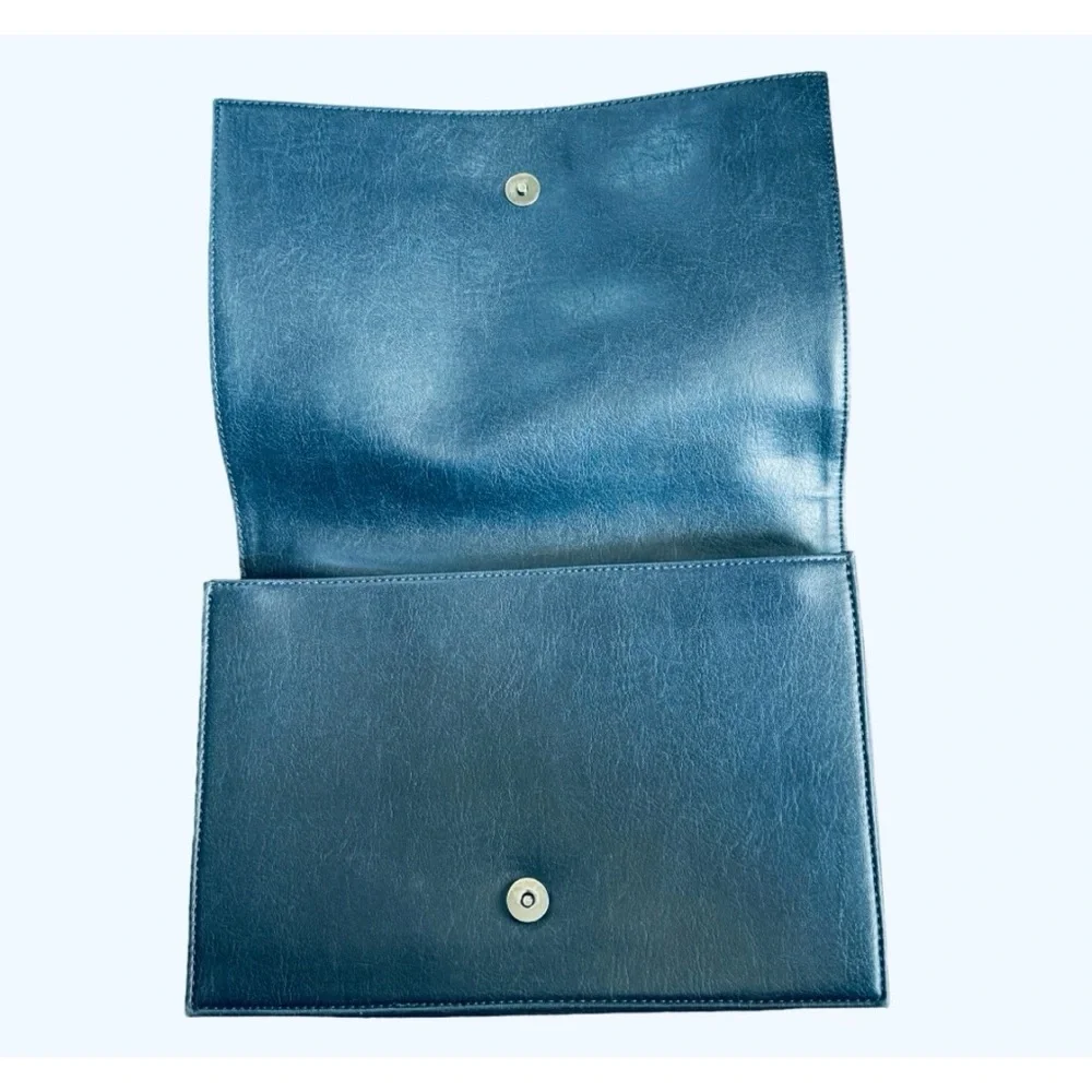 Matt and Nat Vegan Leather Navy Messenger Adjustable Stap Crossbody Purse